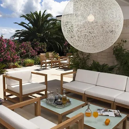 Villa Luxury Beachfront With Private Pool At The In - Peljesac