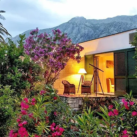 Luxury Beachfront With Private Pool At The In - Peljesac *