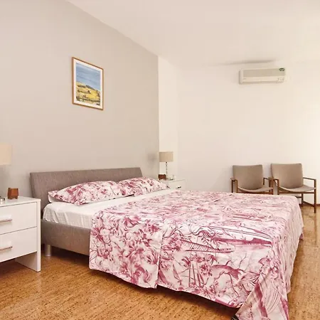 Luxury Beachfront With Private Pool At The In - Peljesac