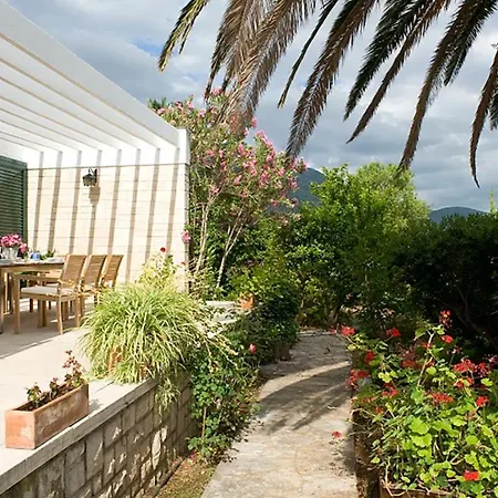 Luxury Beachfront With Private Pool At The In - Peljesac