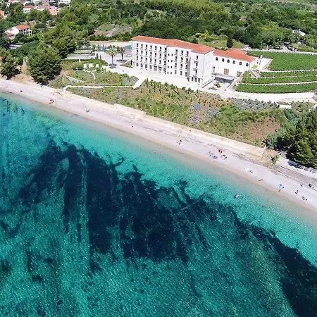 Villa Luxury Beachfront With Private Pool At The In - Peljesac