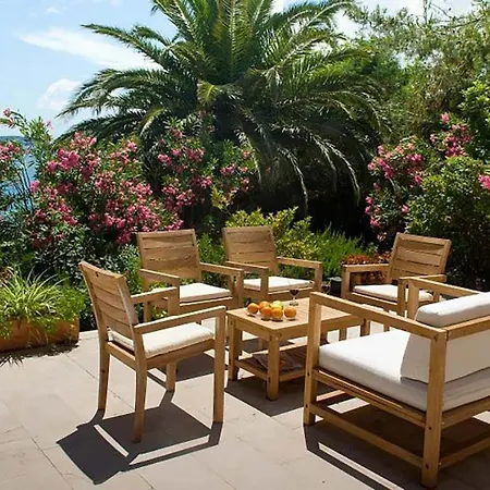 Вилла Luxury Beachfront With Private Pool At The In - Peljesac