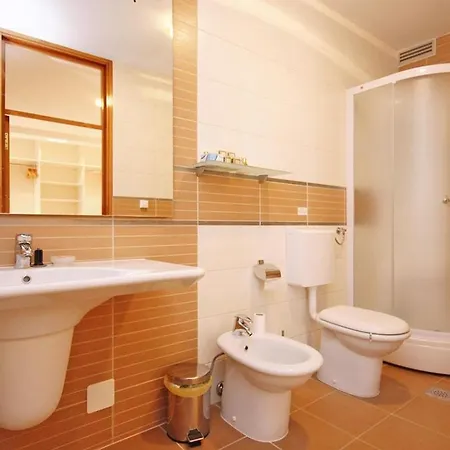 Luxury Beachfront With Private Pool At The In - Peljesac *
