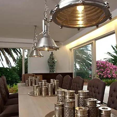 Luxury Beachfront With Private Pool At The In - Peljesac