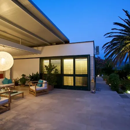 Luxury Beachfront With Private Pool At The In - Peljesac